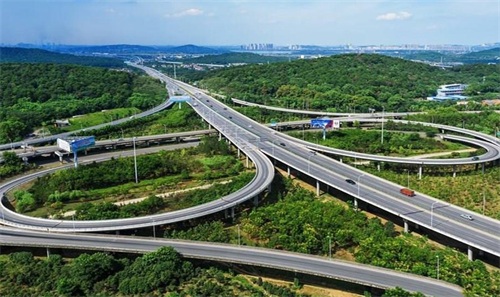 赤城钢筋套筒应用于高速公路